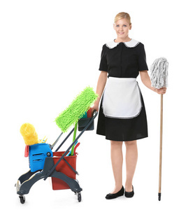 女服务员擦拭镜 专业劳务服务的细节之美